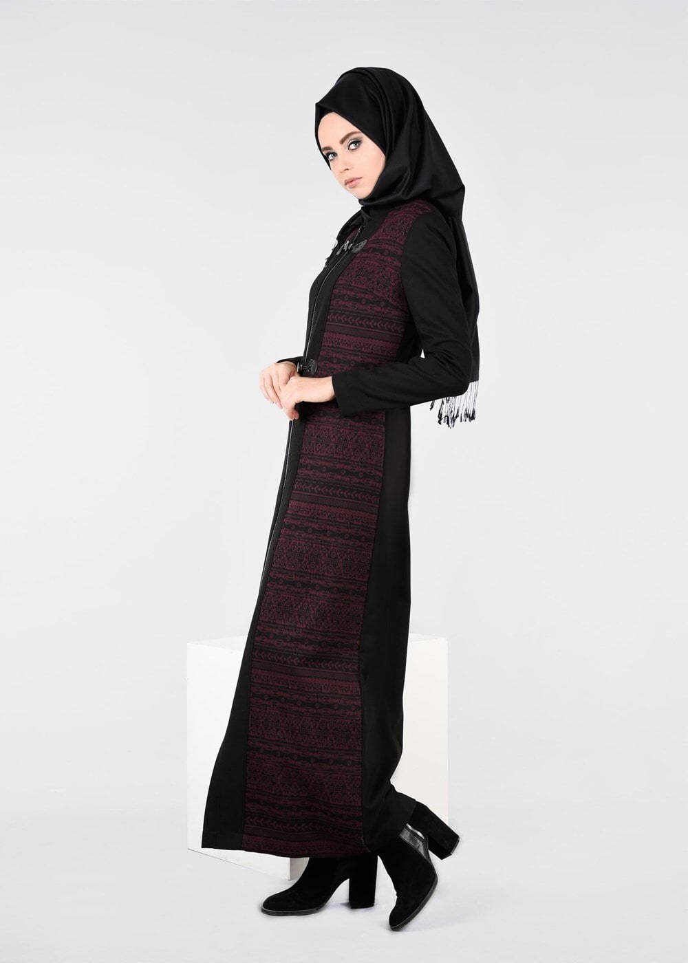 Tesettür giyim SİYAH KEMER DETAYLI DESENLİ PARDESÜ 1922 