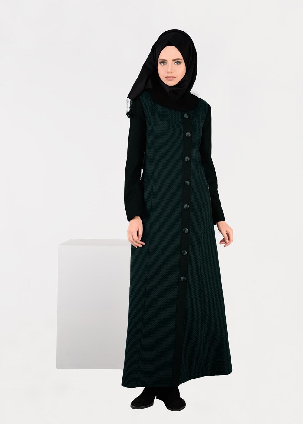 Tesettür giyim YEŞİL ÇİFT RENKLİ DÜĞMELİ PARDESÜ 1934
