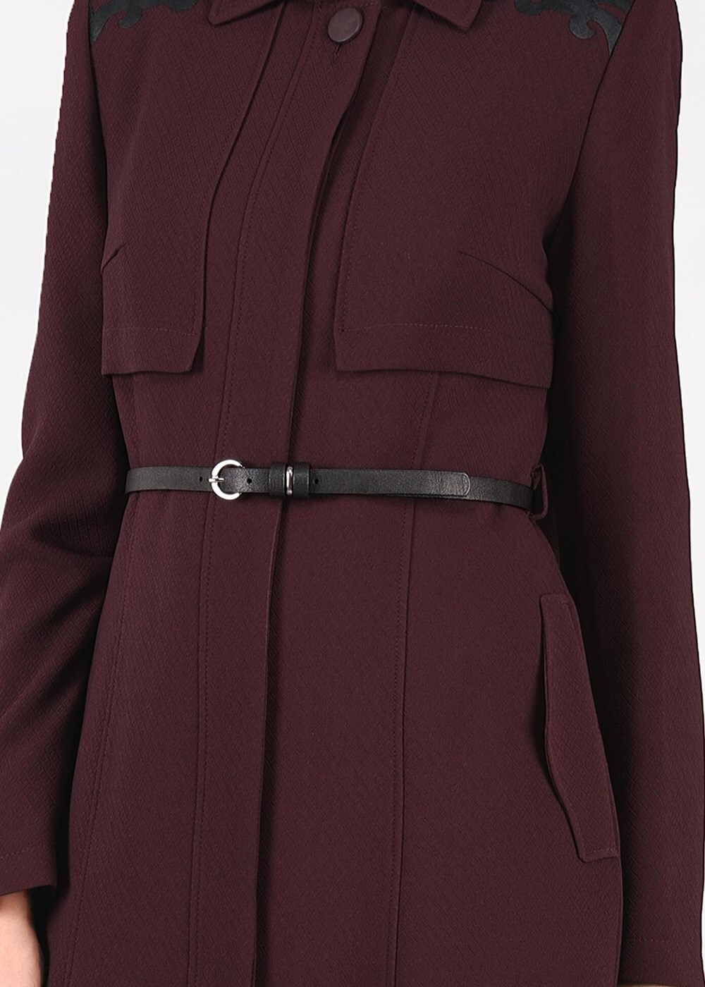 Tesettür giyim MÜRDÜM OMUZU DETAYLI DÜĞMELİ KEMERLİ PARDESÜ 1935