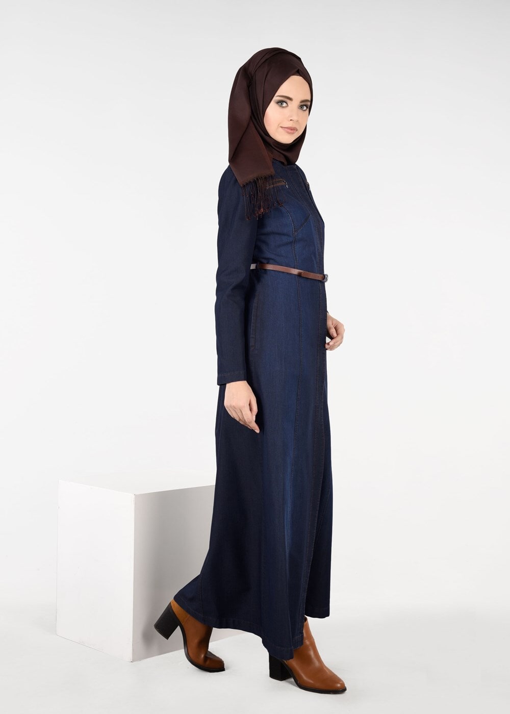 Tesettür giyim LACİVERT KEMERLİ DENİM PARDESÜ 1946