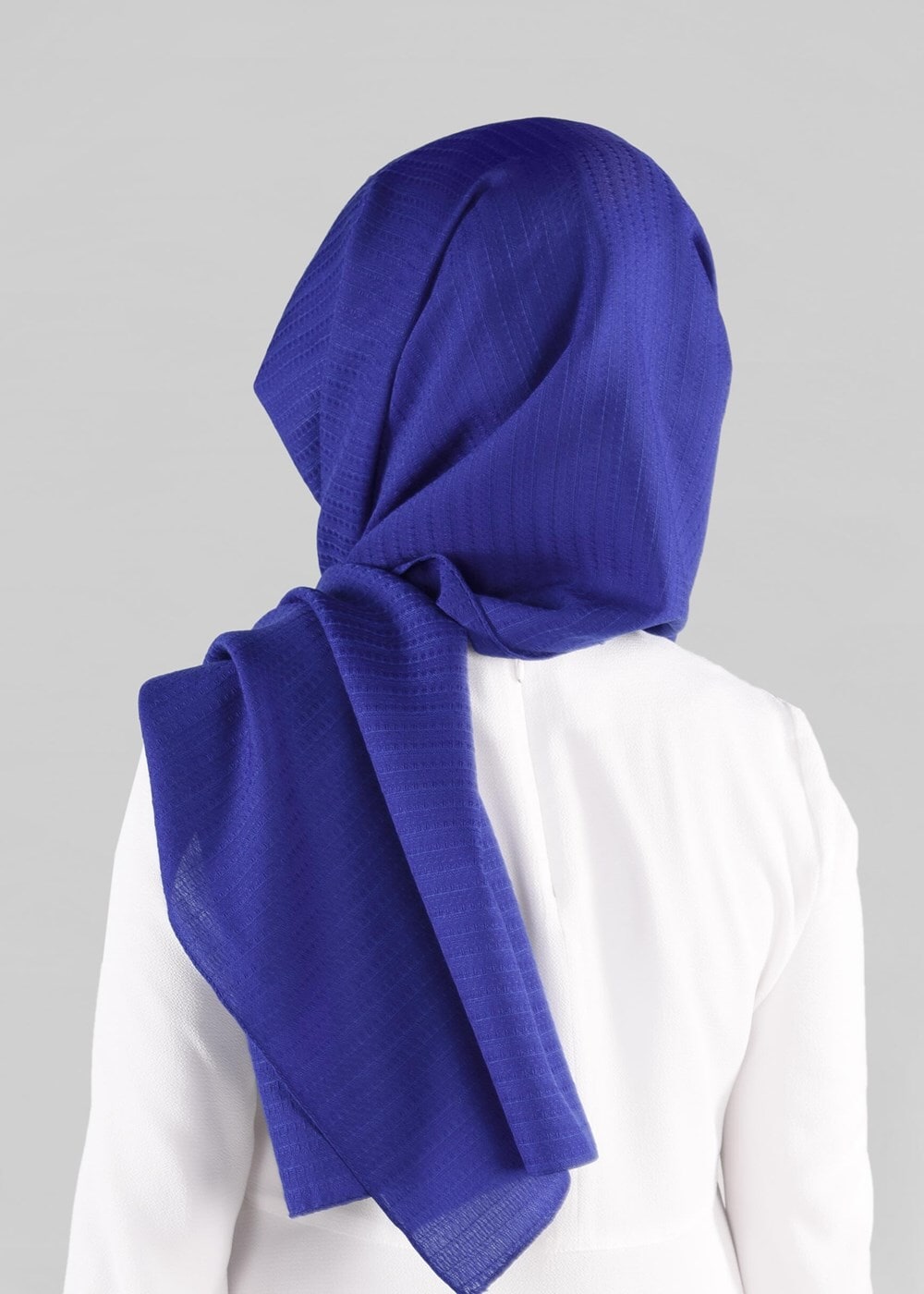 Tesettür giyim LACİVERT T 9879 ALVİNA KENDİNDEN DESENLİ ŞAL