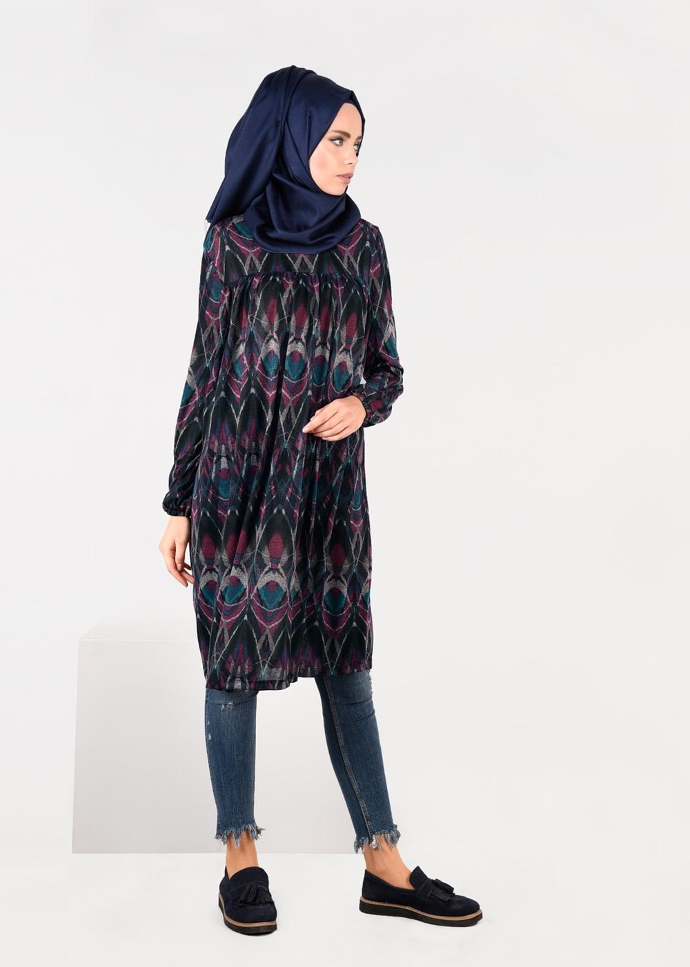 Tesettür giyim LACİVERT DESENLİ SALAŞ TUNİK 4865-1