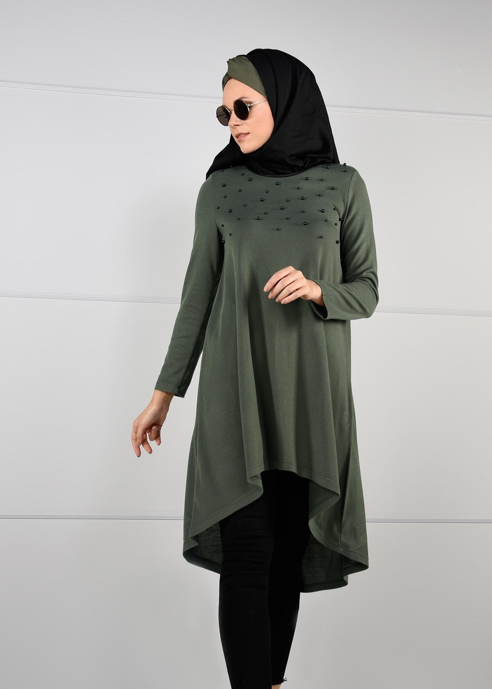 Tesettür giyim HAKİ İNCİ İŞLEMELİ GENİŞ KESİM TUNİK 03051