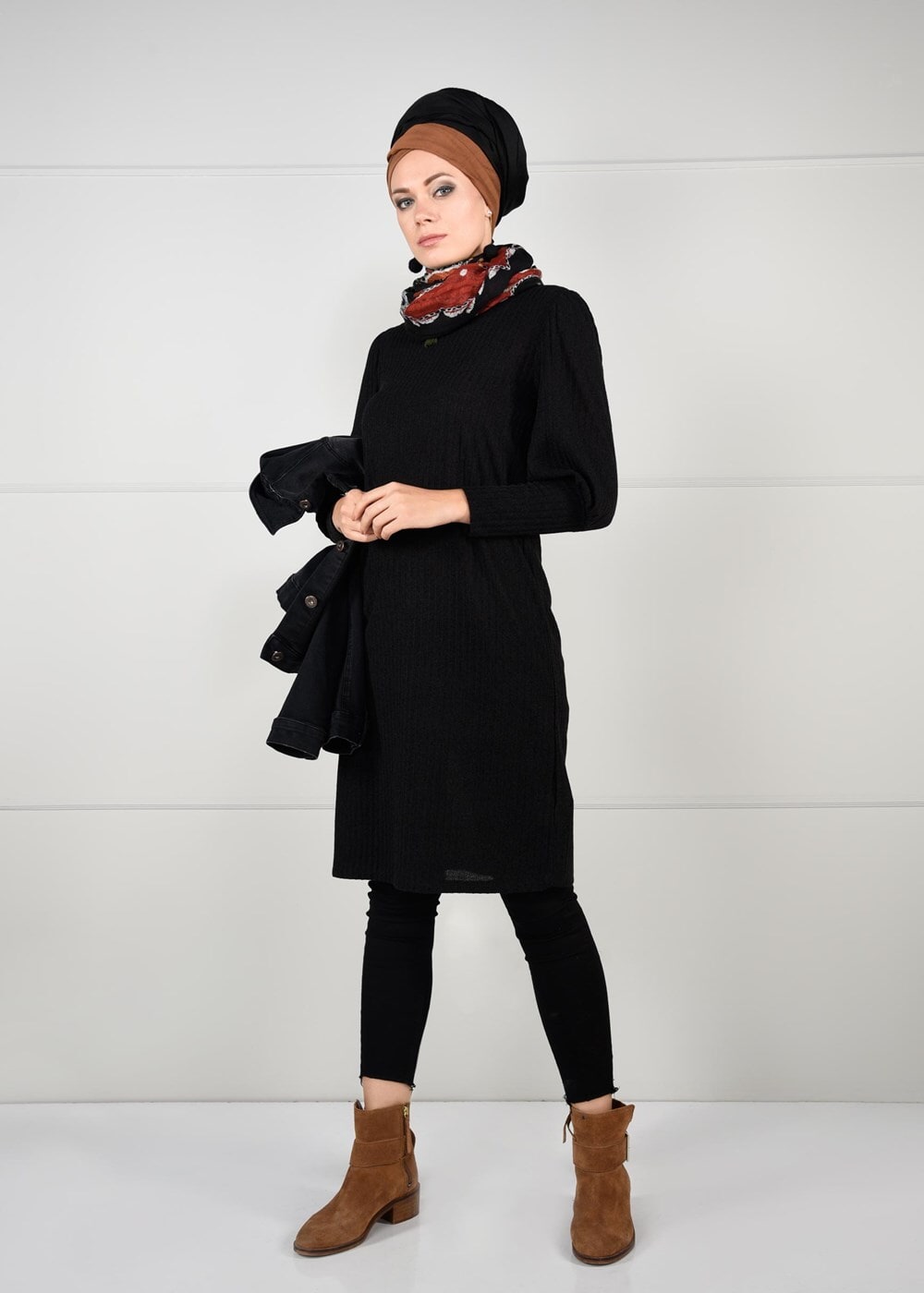 Tesettür giyim SİYAH FİTİLLİ ÖRME TUNİK 10351