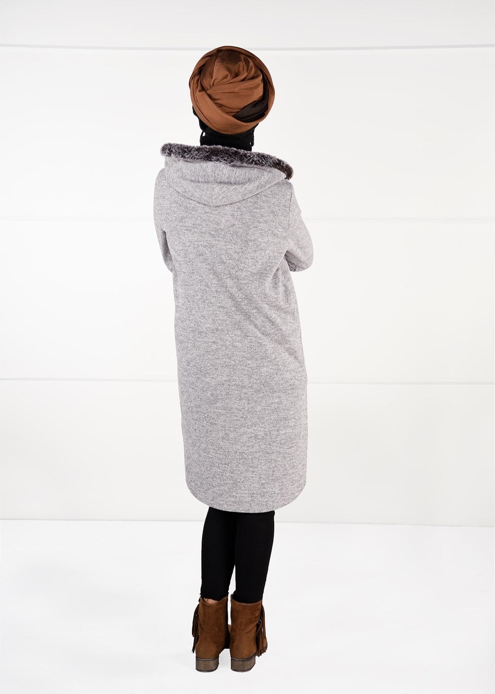 Tesettür giyim BEJ PELUŞLU FERMUAR DETAYLI TUNİK 13741