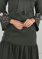 Tesettür giyim HAKİ NAKIŞLI FULARLI TUNİK 28941 