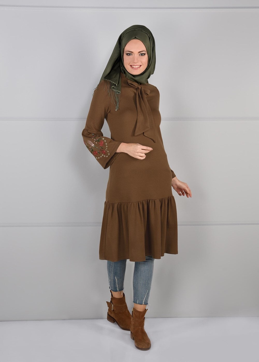 Tesettür giyim TABA NAKIŞLI FULARLI TUNİK 28941 