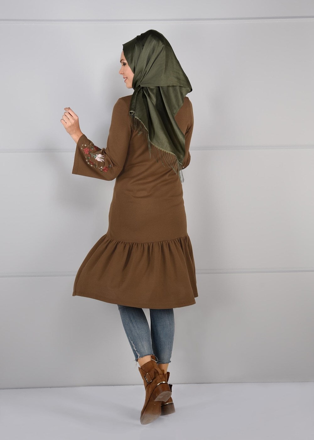 Tesettür giyim TABA NAKIŞLI FULARLI TUNİK 28941 