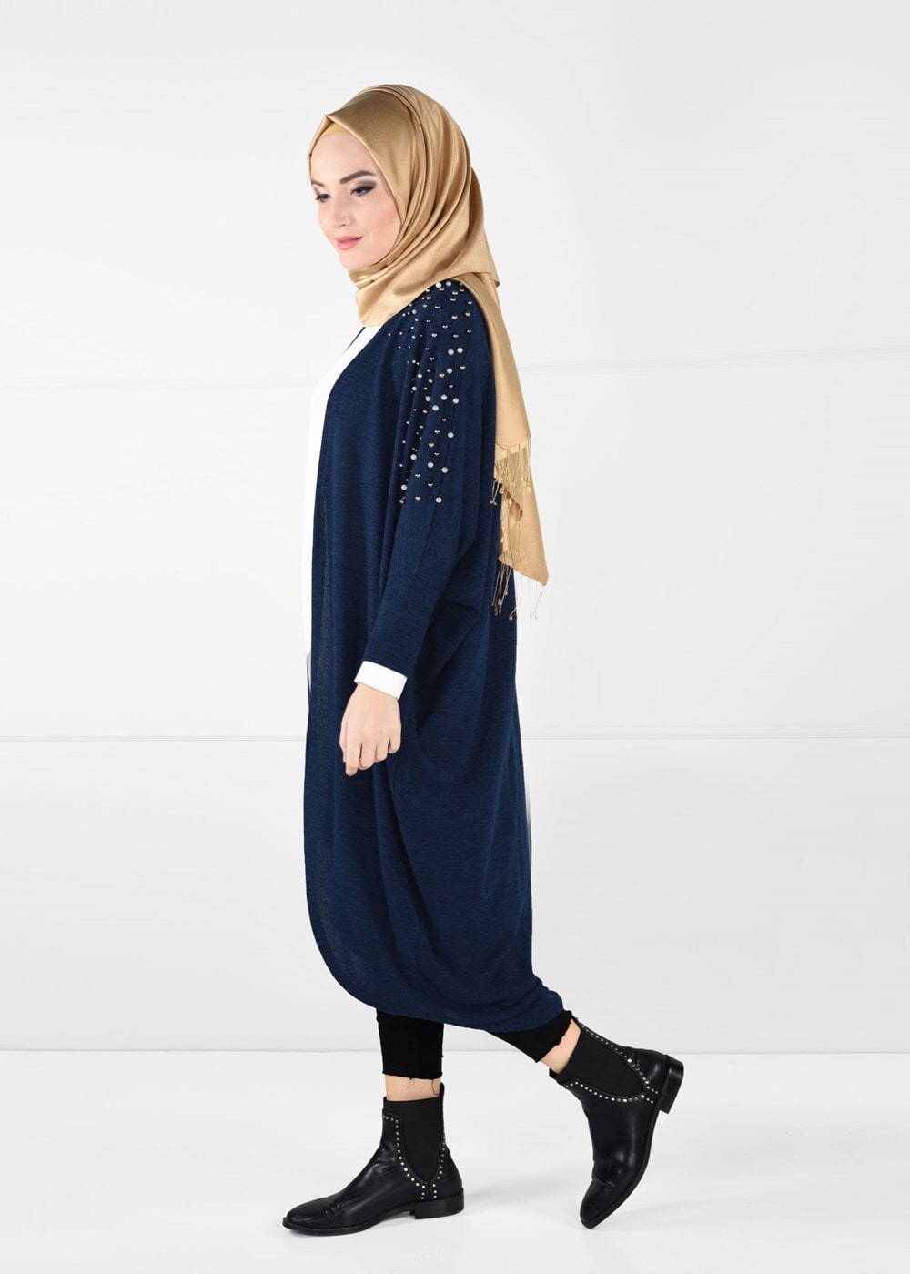 Tesettür giyim LACİVERT İNCİ DETAYLI YARASA KOL HIRKA 80651