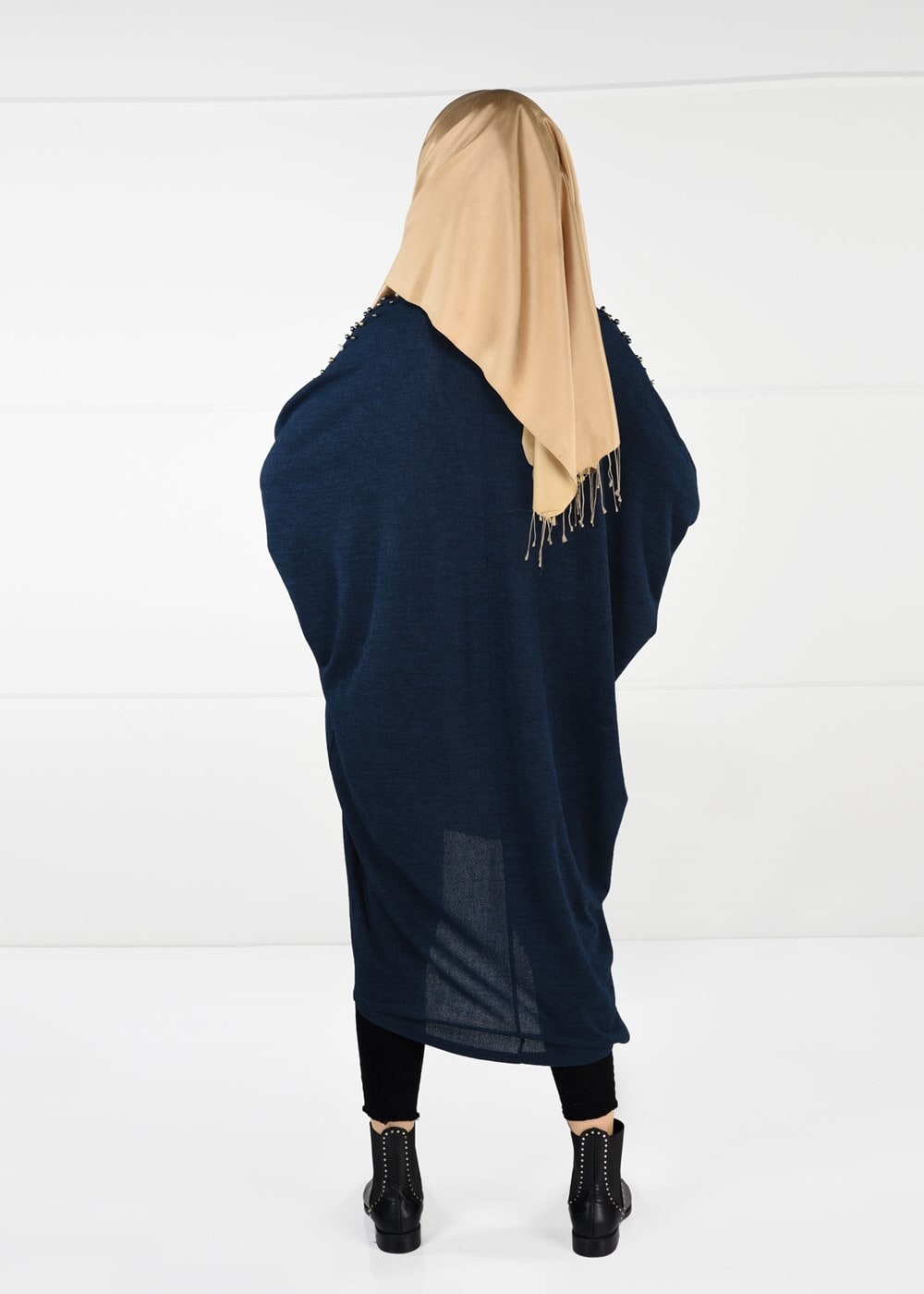 Tesettür giyim LACİVERT İNCİ DETAYLI YARASA KOL HIRKA 80651