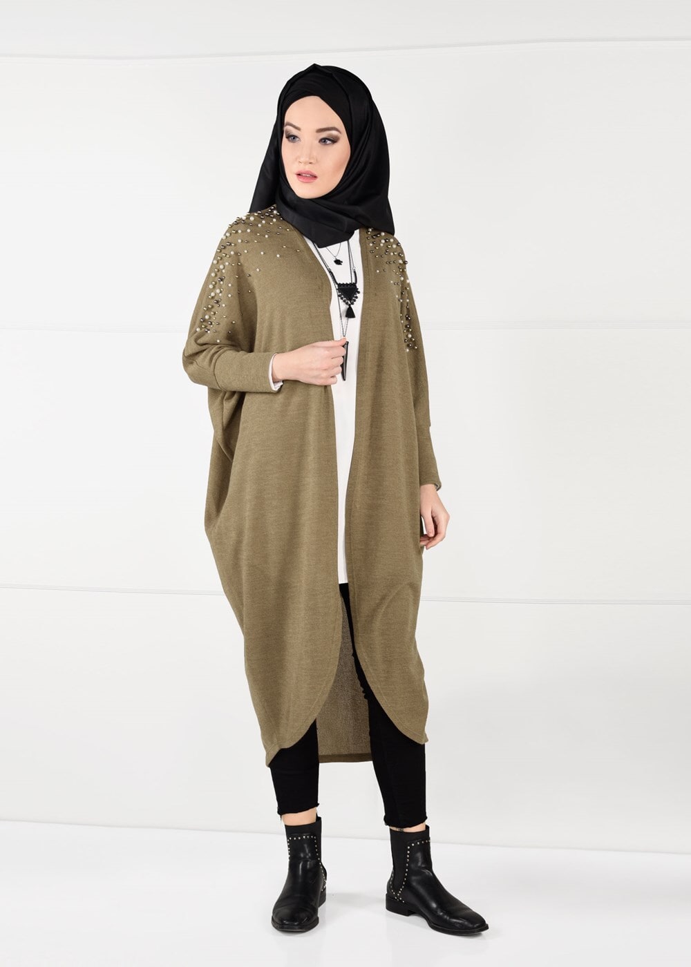 Tesettür giyim TABA İNCİ DETAYLI YARASA KOL HIRKA 80651