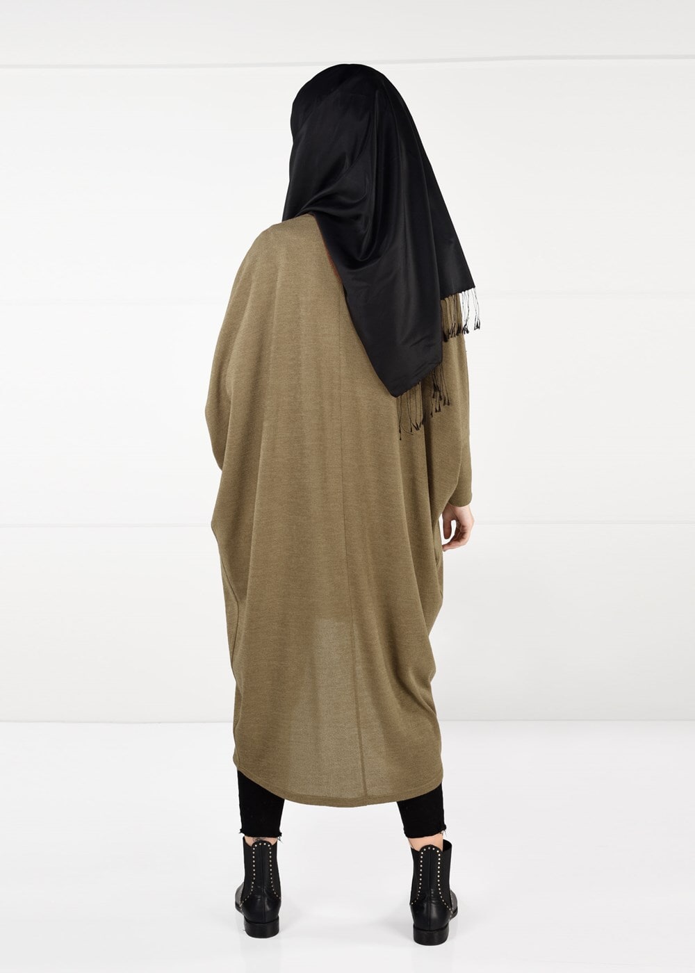 Tesettür giyim TABA İNCİ DETAYLI YARASA KOL HIRKA 80651