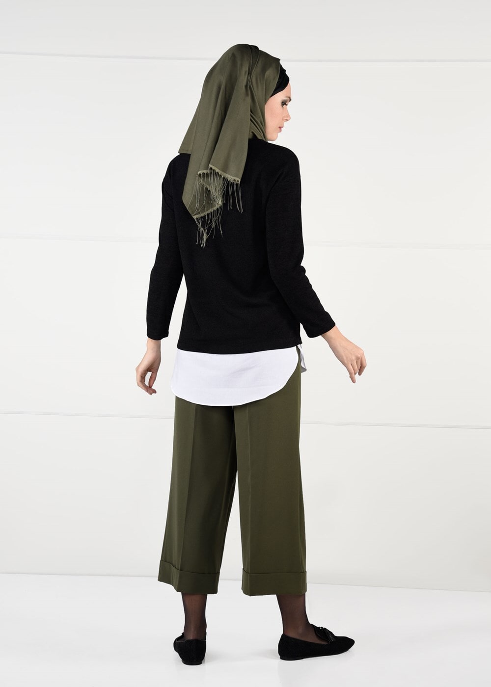 Tesettür giyim SİYAH ARMA DETAYLI TUNİK 87451