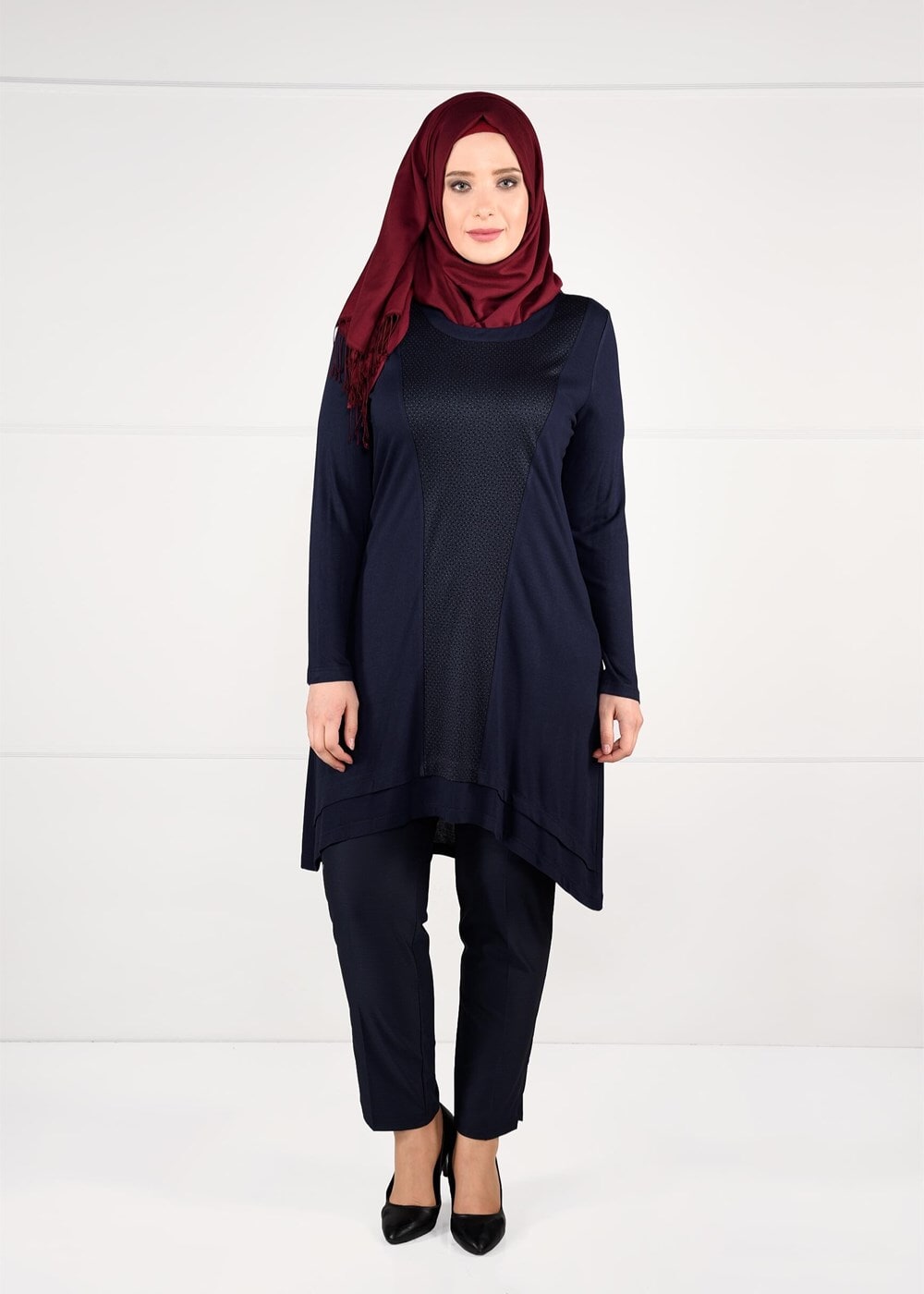 Tesettür giyim LACİVERT ÖNÜ ŞERİT DETAYLI TUNİK 2616