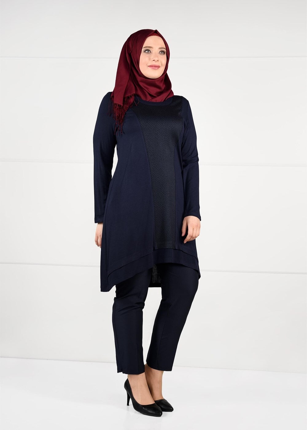 Tesettür giyim LACİVERT ÖNÜ ŞERİT DETAYLI TUNİK 2616