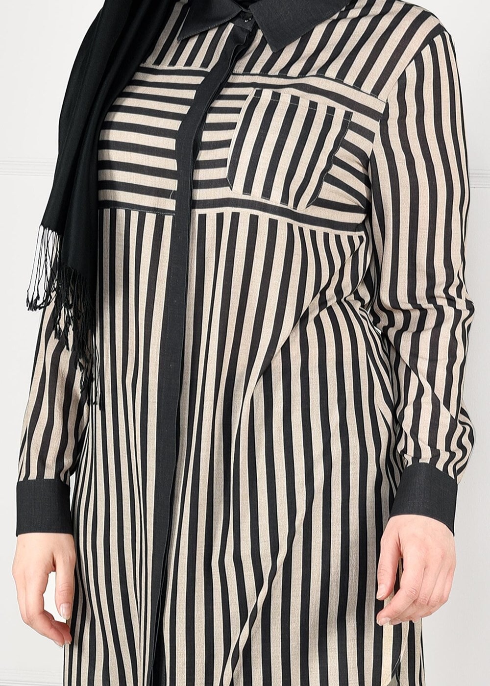 Tesettür giyim GRİ ÇİZGİLİ CEP DETAYLI TUNİK 2630 