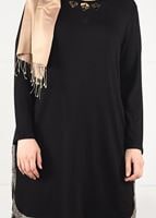 Tesettür giyim SİYAH YANLARI ŞERİTLİ PENYE TUNİK 2638