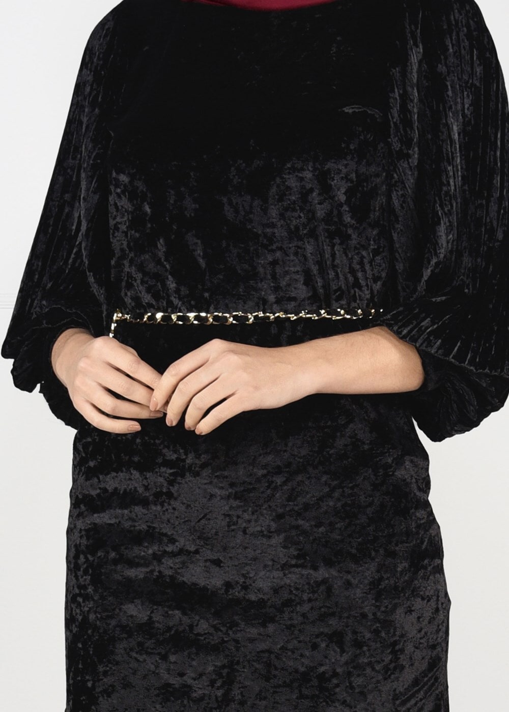 Tesettür giyim SİYAH KOLLARI PİLİSELİ KADİFE TUNİK 4098