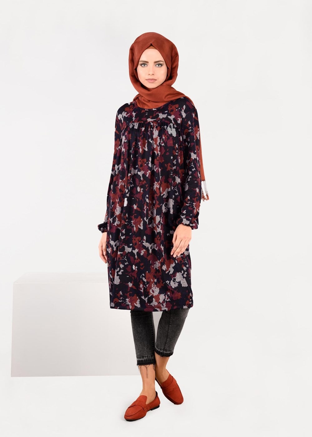 Tesettür giyim FUŞYA DESENLİ TUNİK 4865