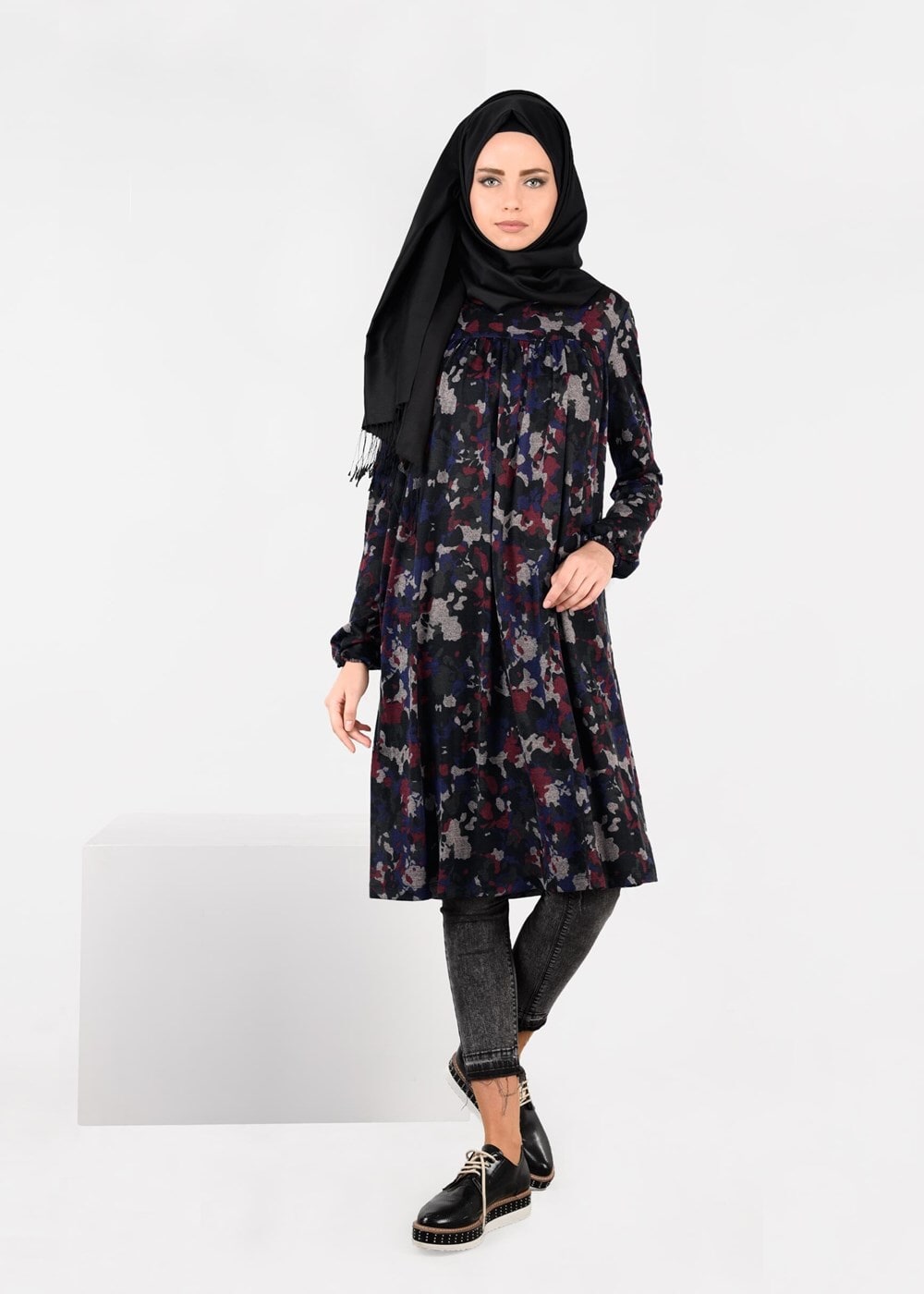 Tesettür giyim LACİVERT DESENLİ TUNİK 4865