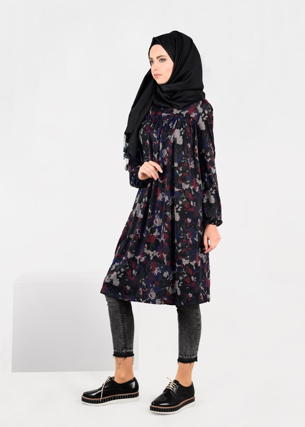 Tesettür giyim LACİVERT DESENLİ TUNİK 4865