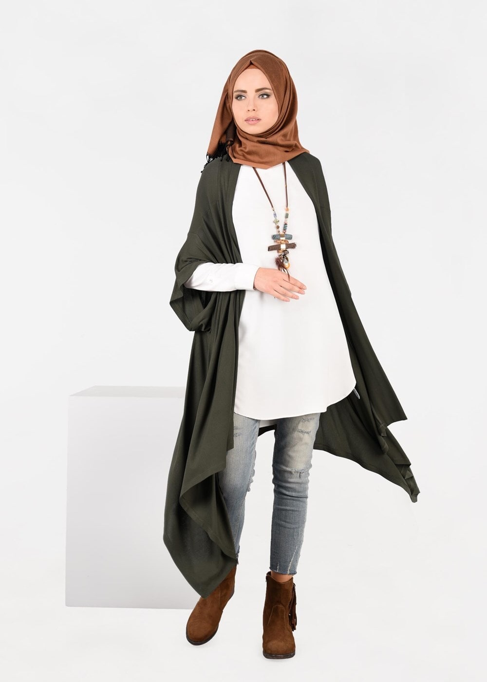 Tesettür giyim HAKİ ASİMETRİK KESİM SALAŞ TUNİK 4886 