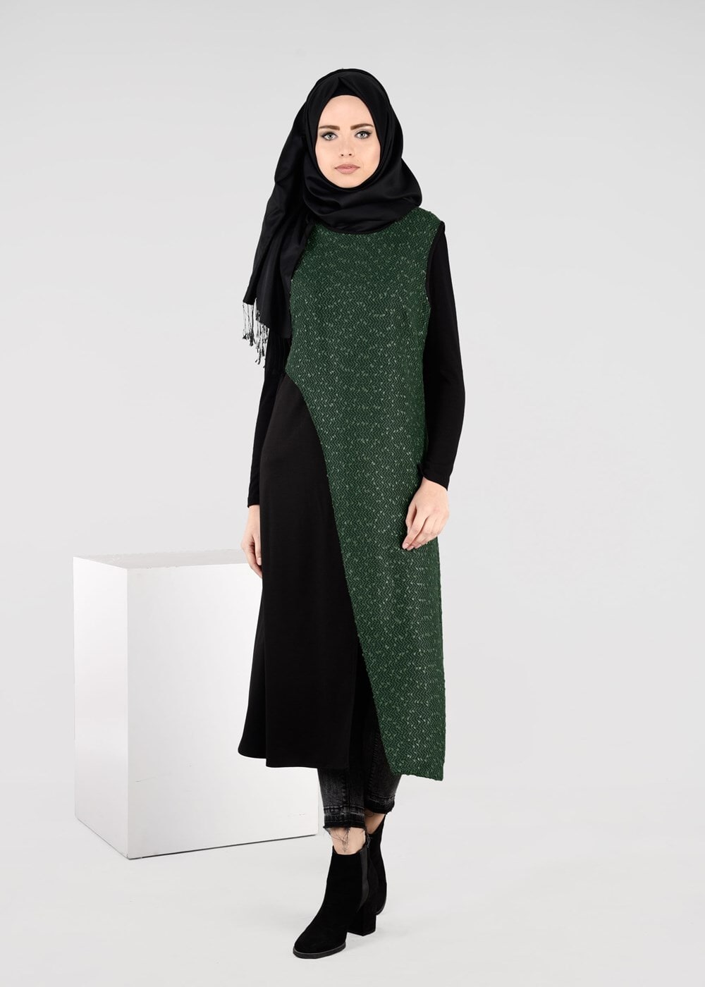 Tesettür giyim YEŞİL DESENLİ TUNİK 4978