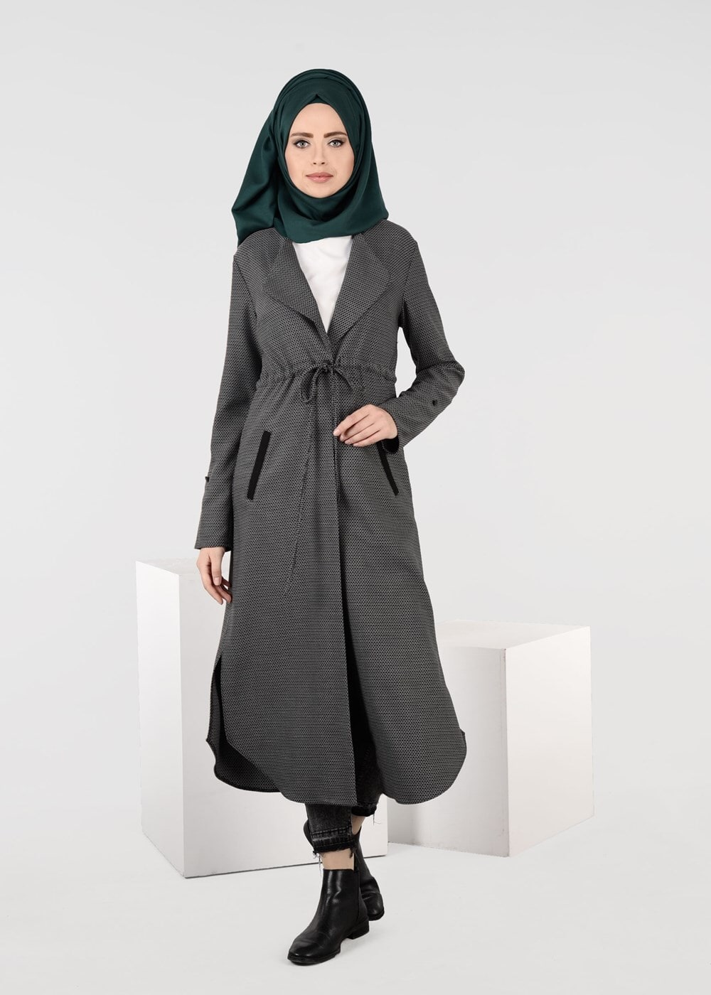 Tesettür giyim SİYAH BELİ BÜZGÜLÜ TUNİK 4991 