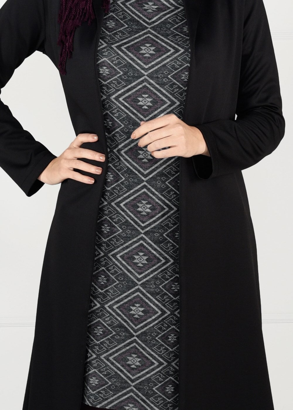 Tesettür giyim SİYAH OMUZLARI BONCUK İŞLEMELİ 2Lİ TUNİK TAKIM 6057