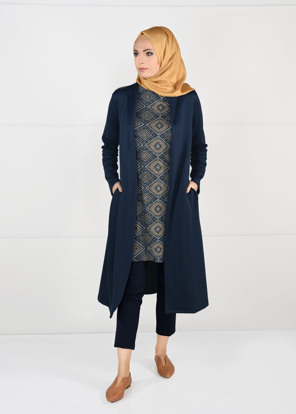 Tesettür giyim LACİVERT OMUZLARI BONCUK İŞLEMELİ 2Lİ TUNİK TAKIM 6057
