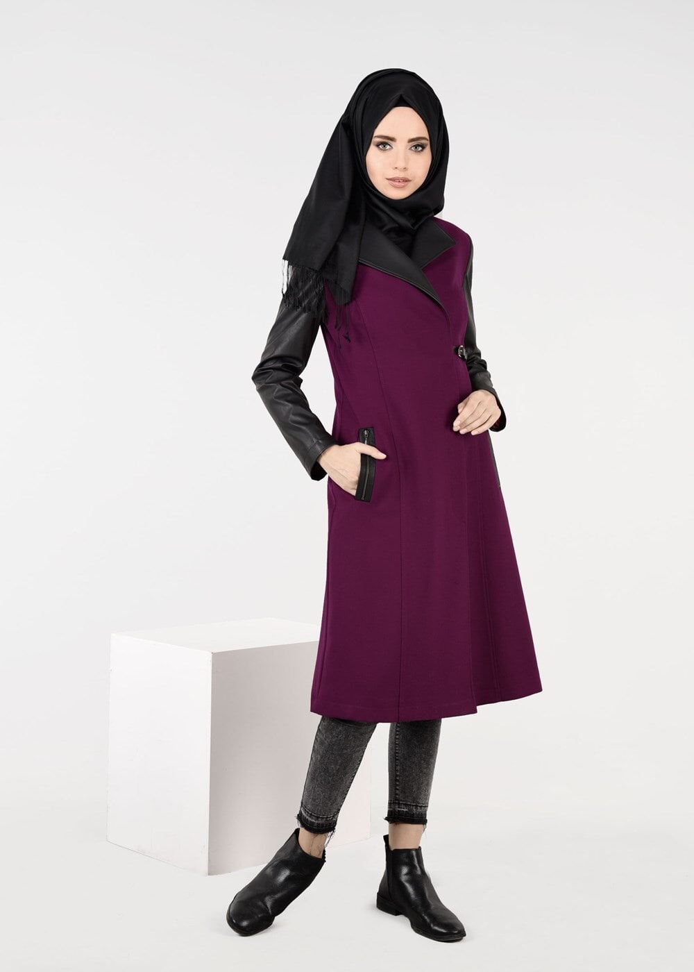 Tesettür giyim MOR KOLLARI SUNİ DERİ KEMER DETAYLI TRENÇKOT 1856