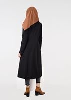 Tesettür giyim SİYAH BİYE DETAYLI YAKASI BAĞCIKLI TRENÇKOT 1871