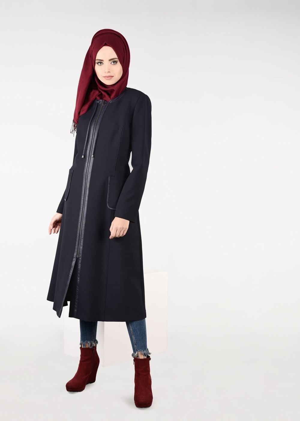 Tesettür giyim LACİVERT BİYE DETAYLI YAKASI BAĞCIKLI TRENÇKOT 1871