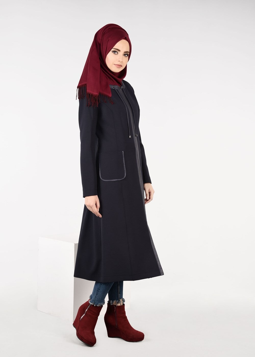 Tesettür giyim LACİVERT BİYE DETAYLI YAKASI BAĞCIKLI TRENÇKOT 1871