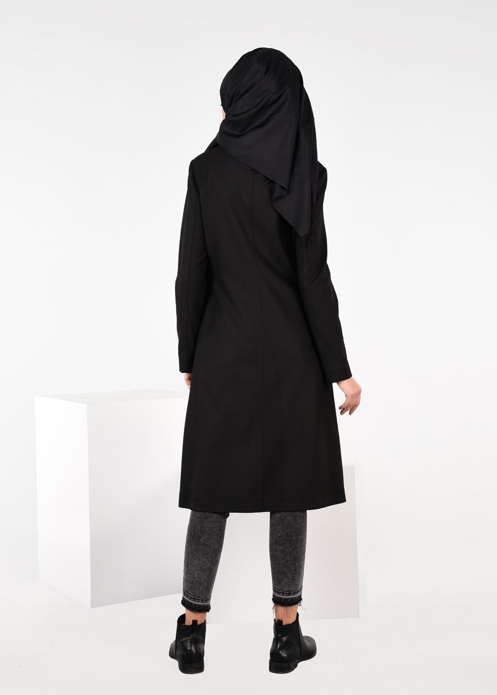 Tesettür giyim MÜRDÜM YAKASI BAĞCIKLI JAKARLI TRENÇKOT 1886