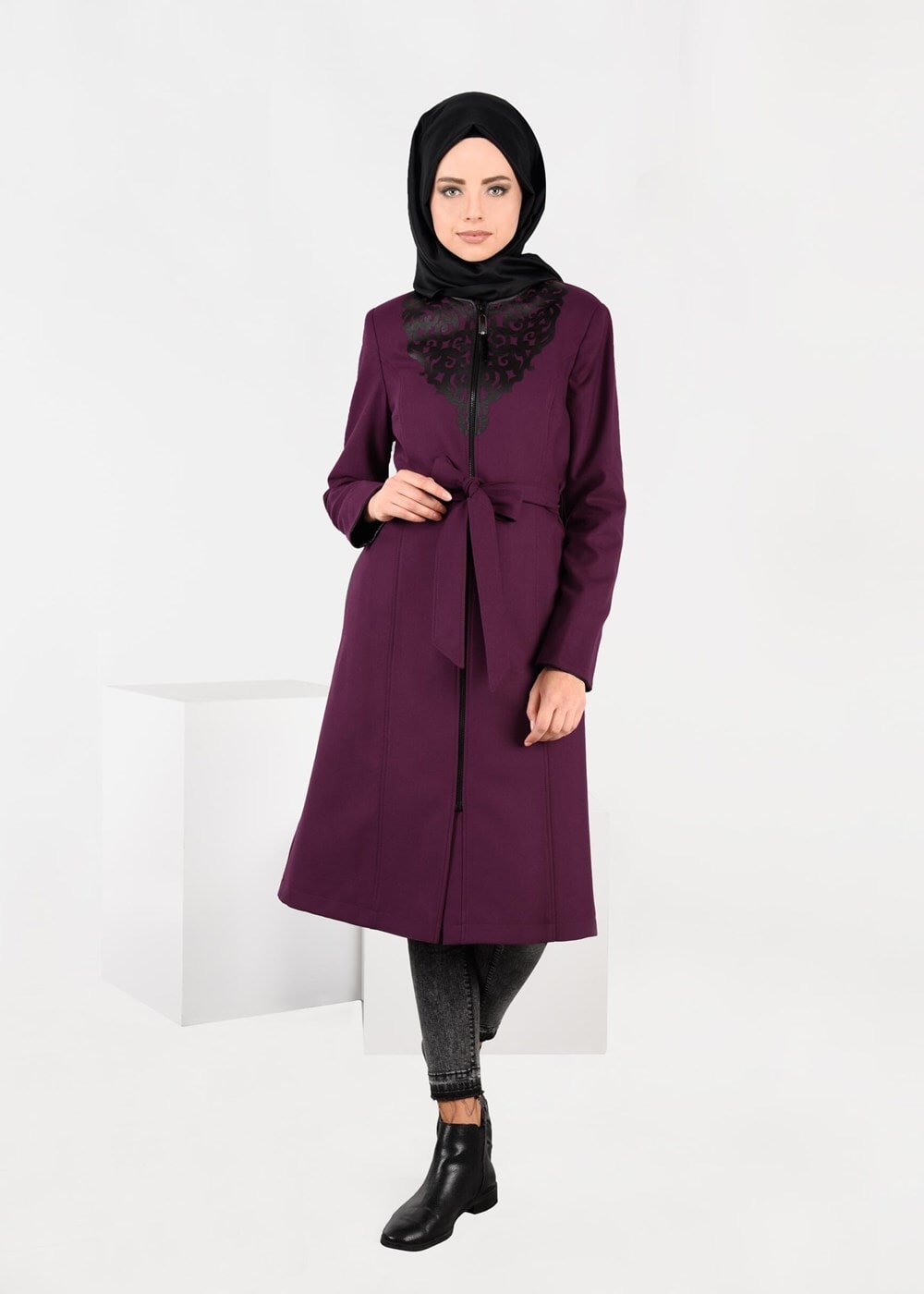 Tesettür giyim MOR YAKASI DETAYLI FERMUARLI TRENÇKOT 1902 