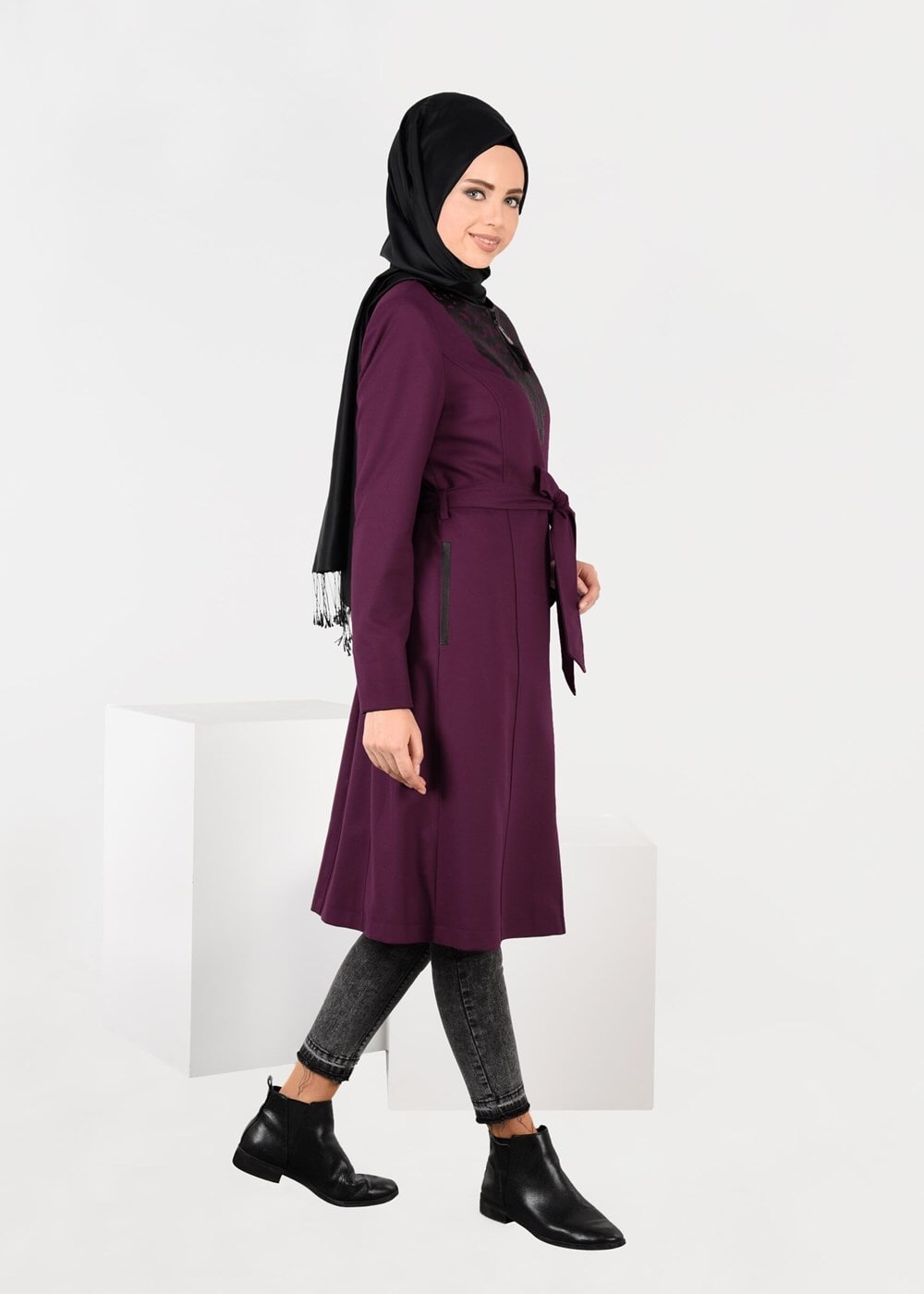 Tesettür giyim MOR YAKASI DETAYLI FERMUARLI TRENÇKOT 1902 