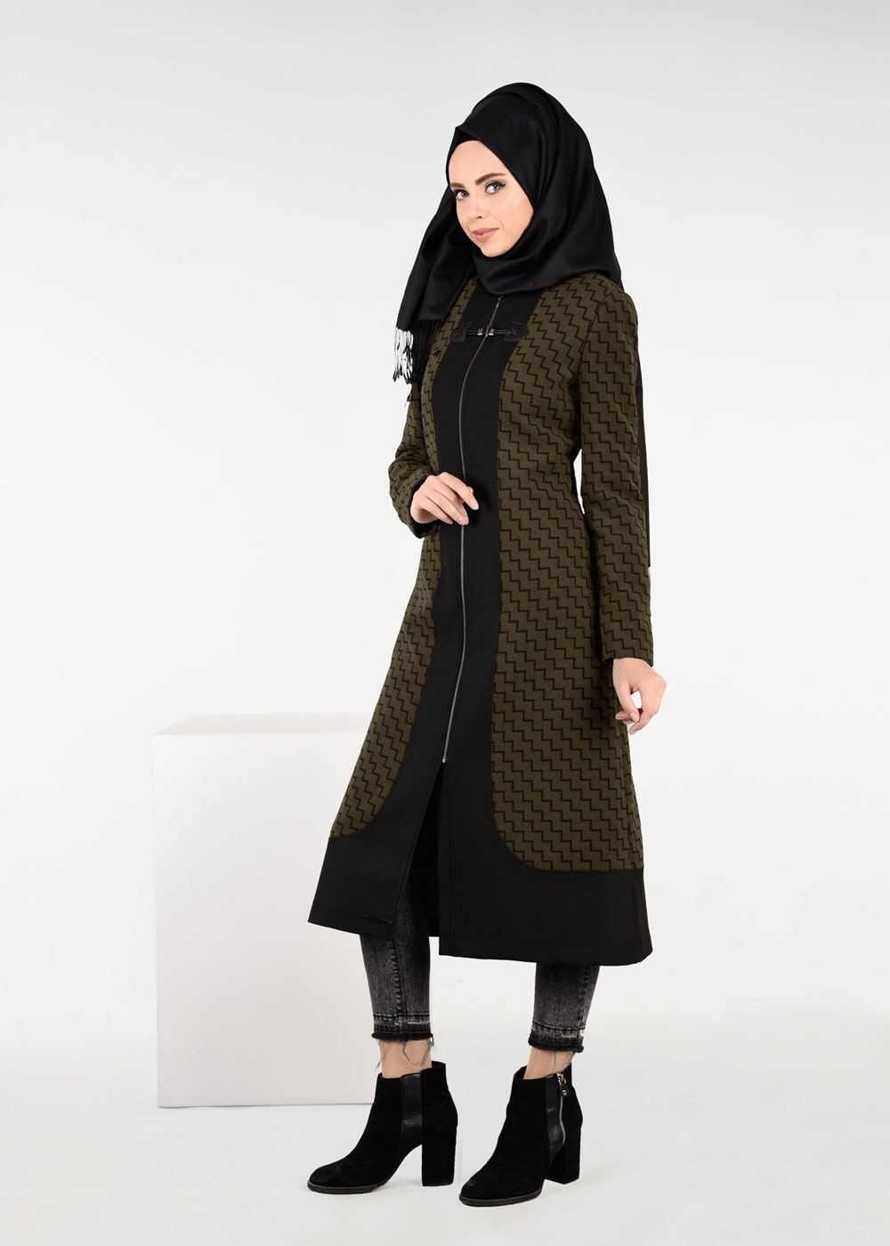 Tesettür giyim HAKİ ZİKZAK DESENLİ FERMUARLI TRENÇKOT 1919 