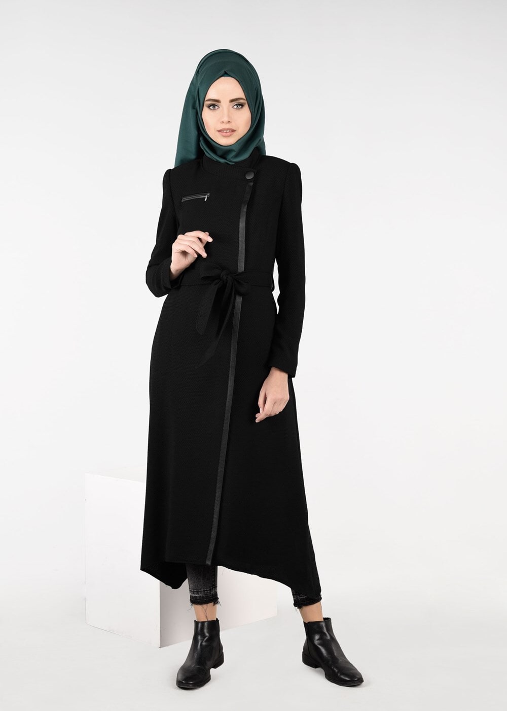 Tesettür giyim SİYAH BİYE DETAYLI TRENÇKOT 1924 