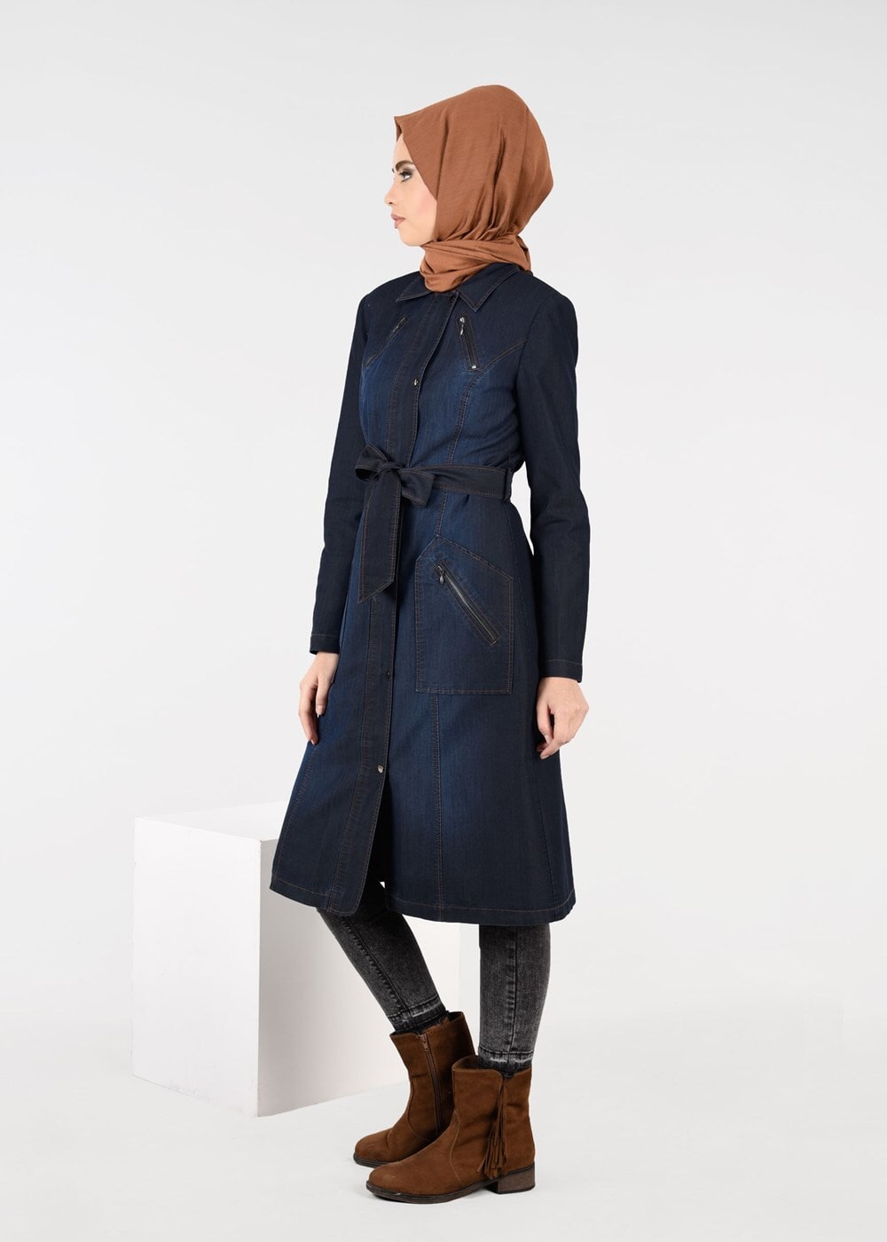 Tesettür giyim LACİVERT CEPLERİ FERMUARLI KUŞAKLI DENİM TRENÇKOT 1945 