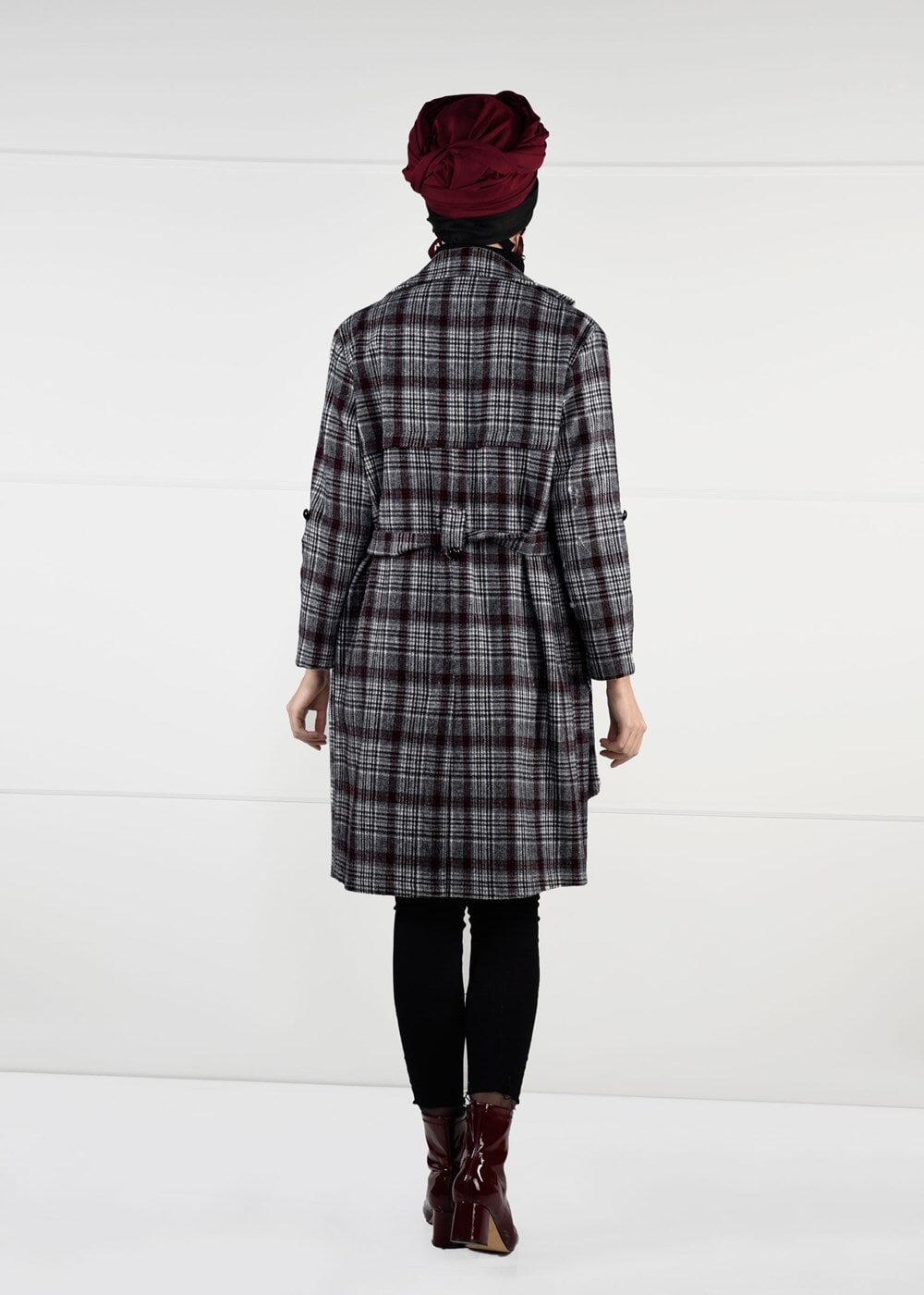 Tesettür giyim BORDO KUŞAKLI EKOSE TRENÇKOT 4948 