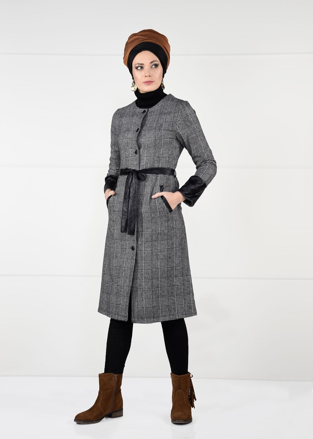 Tesettür giyim SİYAH KUŞAKLI EKOSE TRENÇKOT 5058 