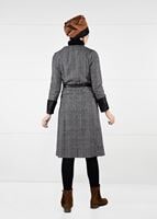 Tesettür giyim SİYAH KUŞAKLI EKOSE TRENÇKOT 5058 