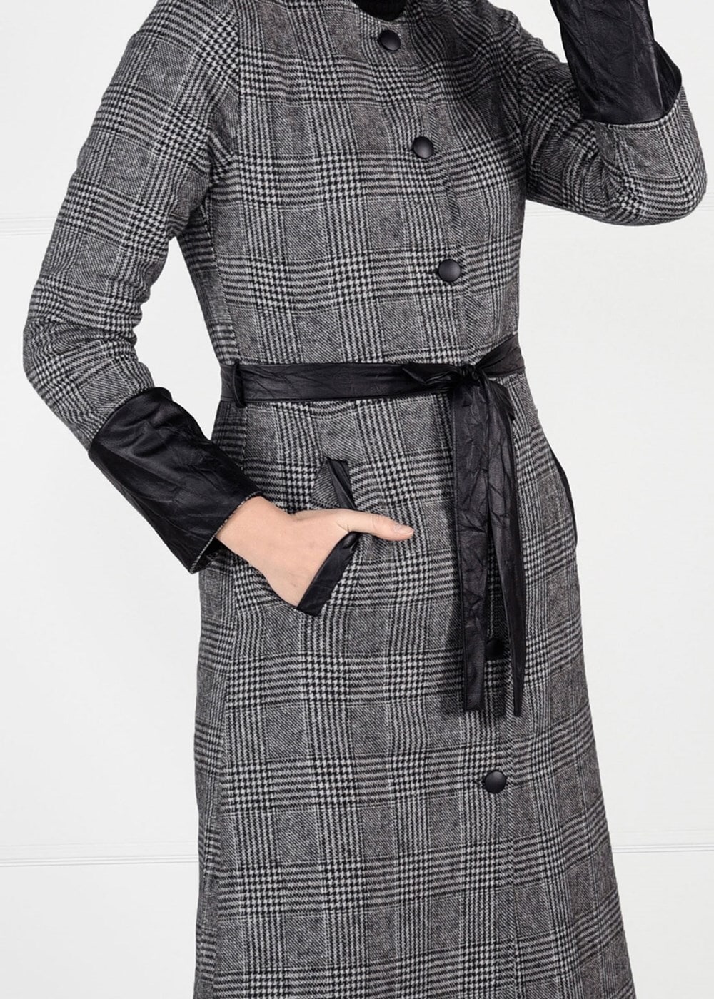 Tesettür giyim SİYAH KUŞAKLI EKOSE TRENÇKOT 5058 