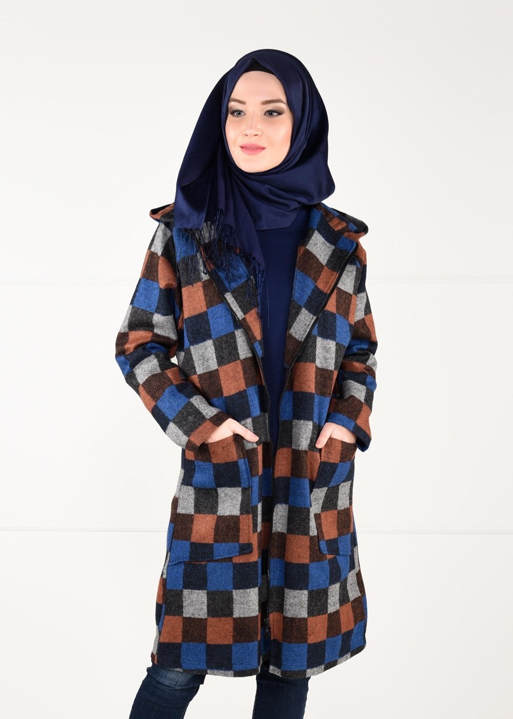 Tesettür giyim LACİVERT ÇOK RENKLİ KARELİ TRENÇKOT 5451