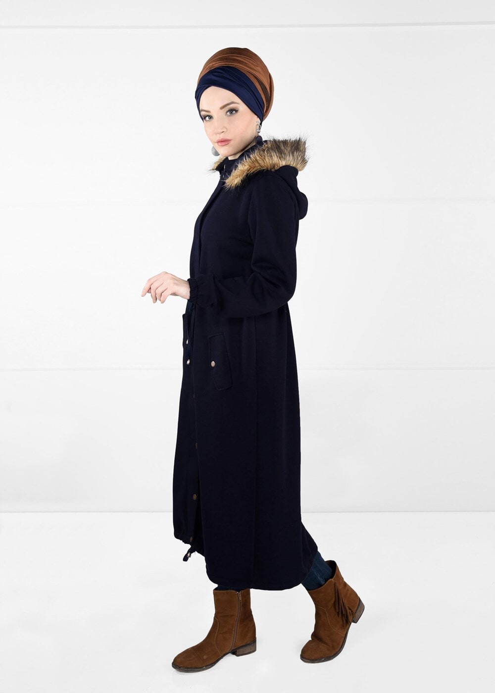 Tesettür giyim LACİVERT KAPÜŞONLU KÜRKLÜ TRENÇKOT 6351