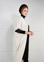Tesettür giyim BEJ SIRTI BASKILI TRİKO HIRKA 78441