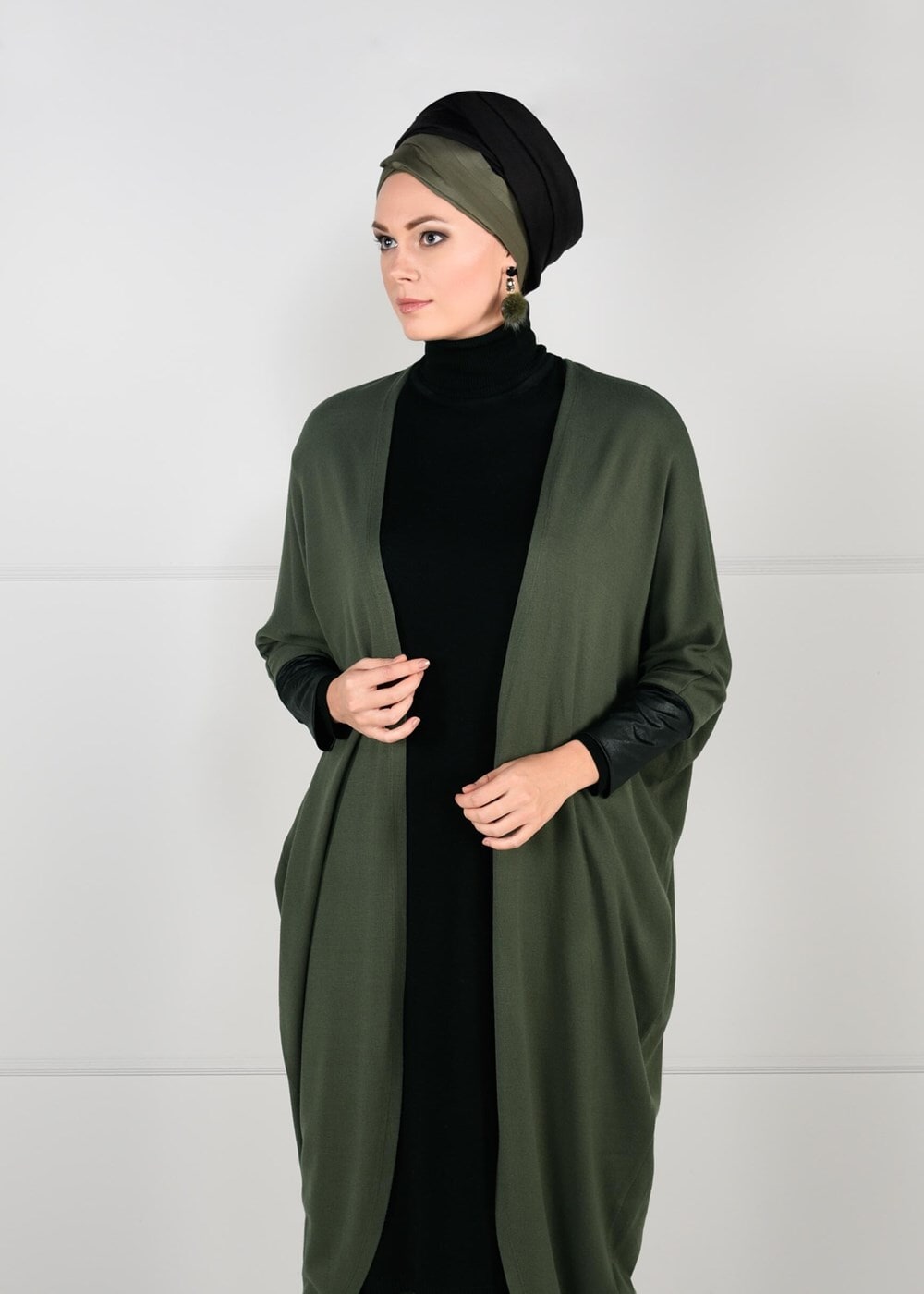 Tesettür giyim HAKİ SIRTI BASKILI TRİKO HIRKA 78441