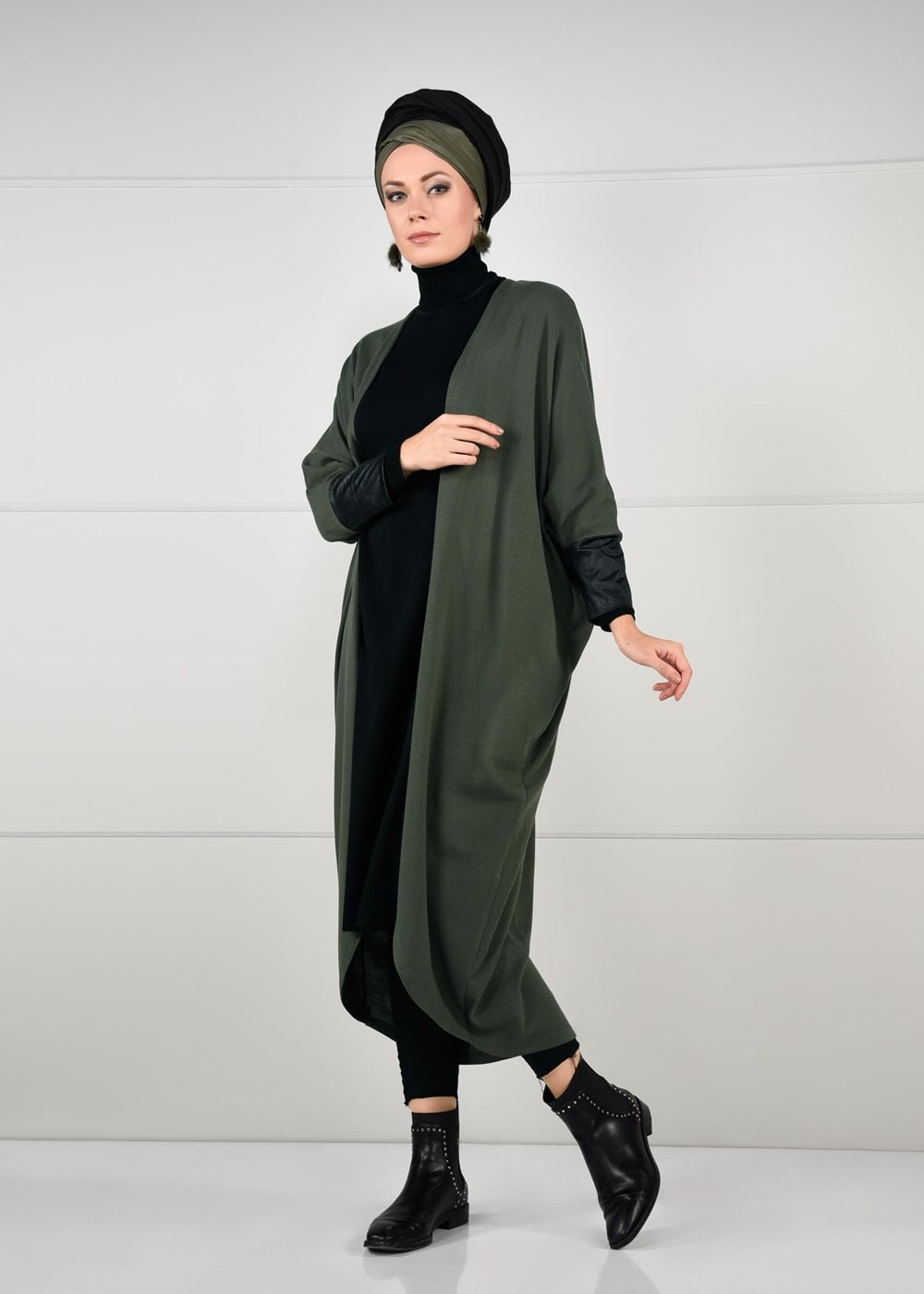 Tesettür giyim HAKİ SIRTI BASKILI TRİKO HIRKA 78441