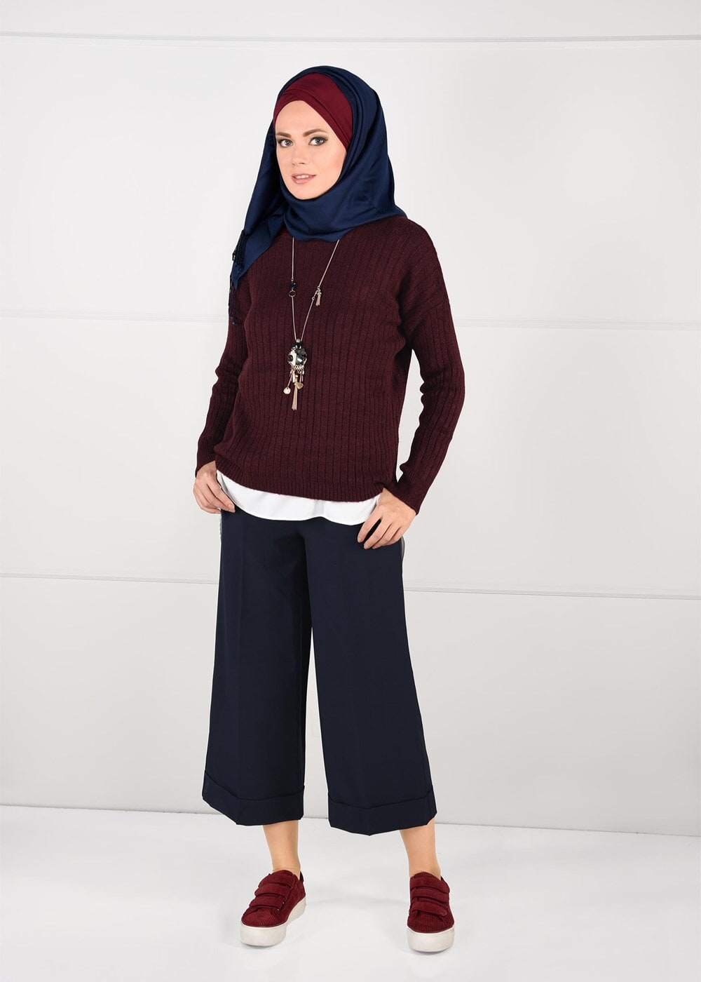 Vêtements hijab ROUGE BORDEAUX PULL EN TRICOT À COL ROND 3091